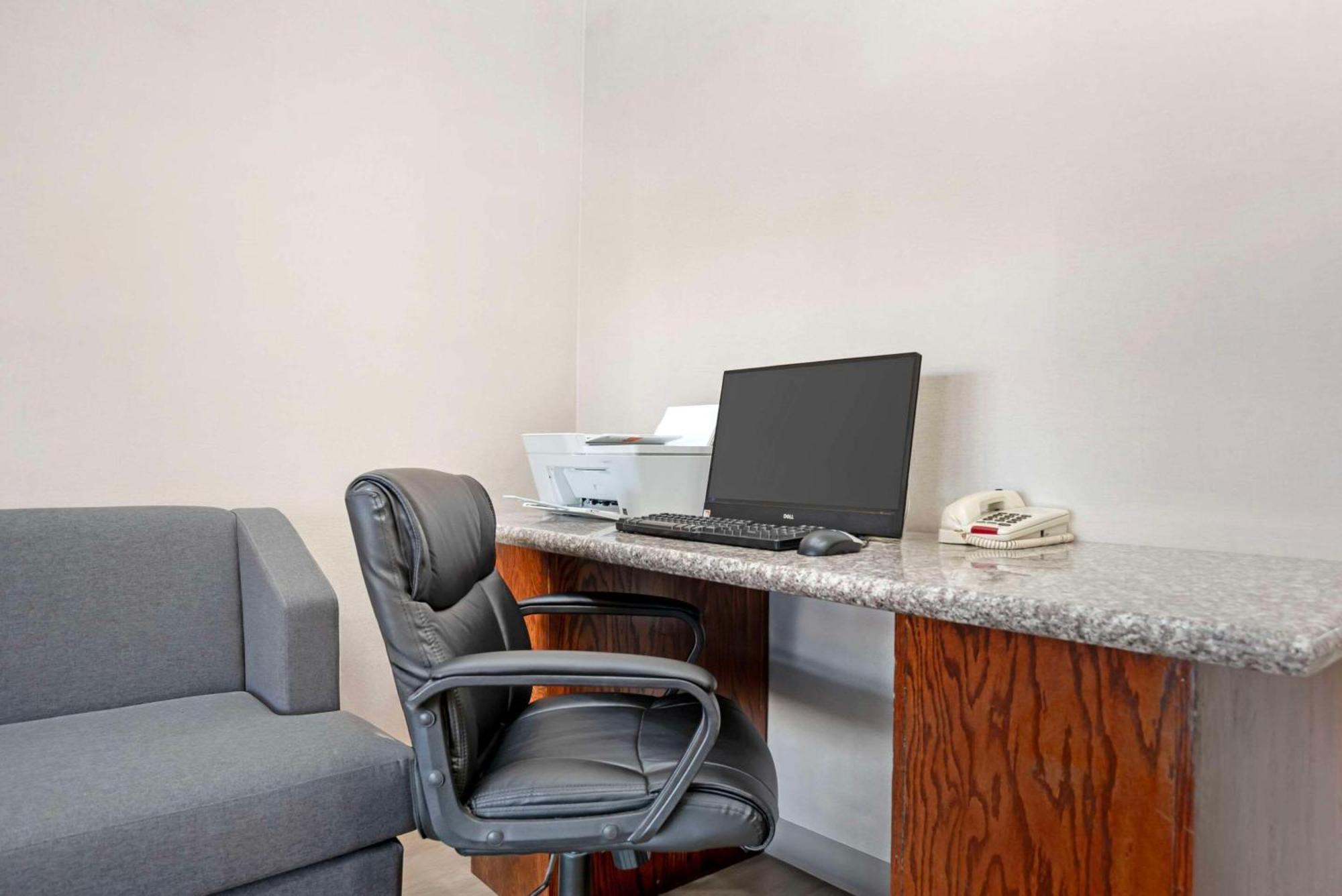 Comfort Inn Livingston Buitenkant foto
